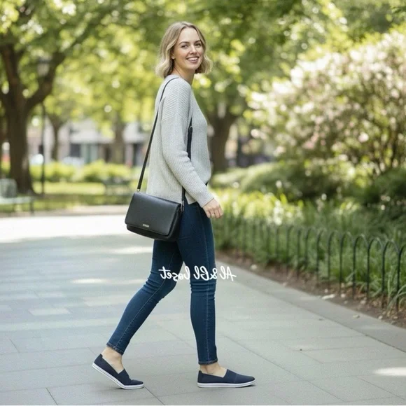 Clarks Cloudsteppers Breeze Vibe Navy Slip-On Shoes Women’s Size 10 NWB - Picture 3 of 11